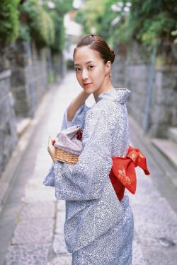 板野友美下海